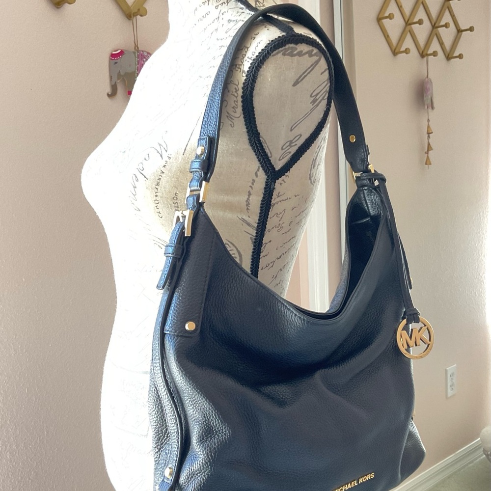 Michael Kors Black Hobo Bag with Gold Accents, Good condition, - Picture 2 of 7
